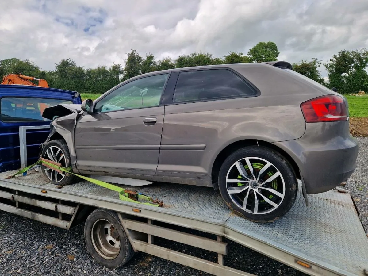 2013 Audi A3 1.6tdi parts/breaking - Image 2