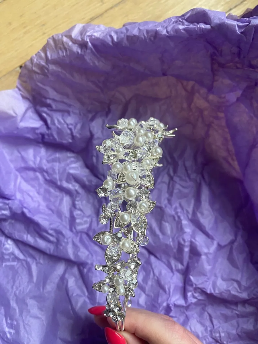 Wedding Accessories - Image 4