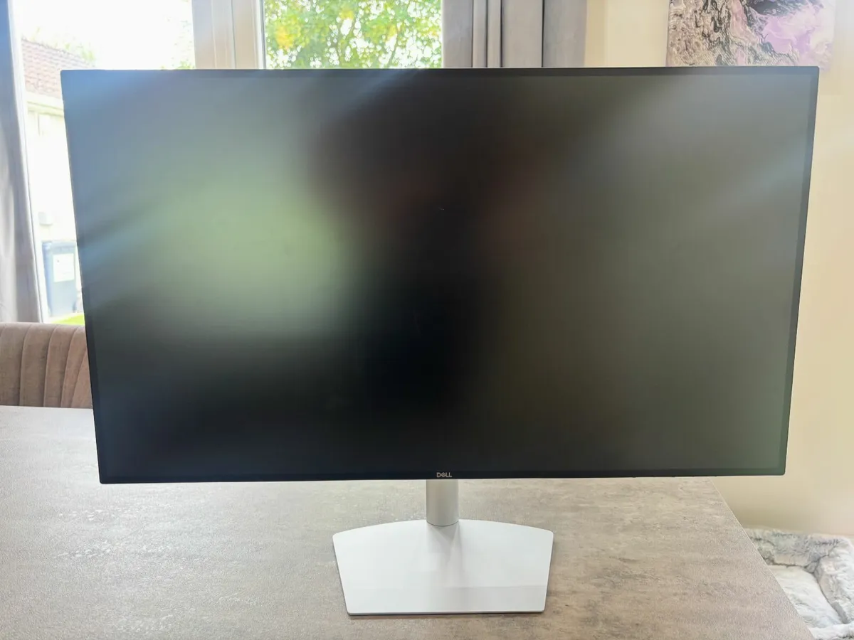 Dell 27″ QHD USB‑C Ultrathin Monitor (S2719DC) - Image 1