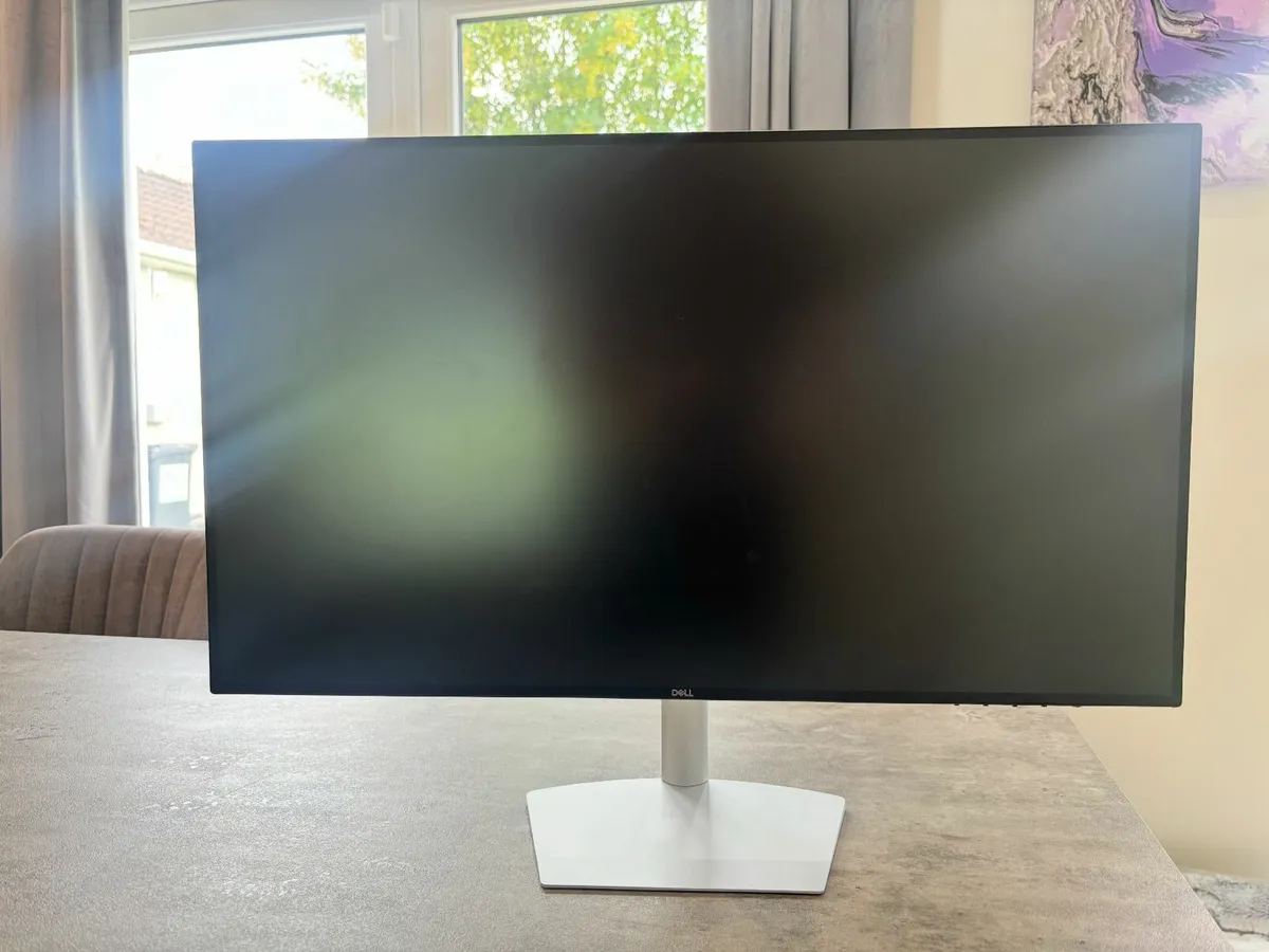 Dell 27″ QHD USB‑C Ultrathin Monitor (S2719DC) - Image 2