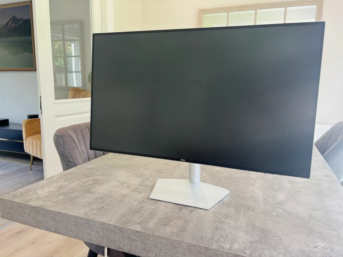 Dell 27″ QHD USB‑C Ultrathin Monitor (S2719DC) - Image 3