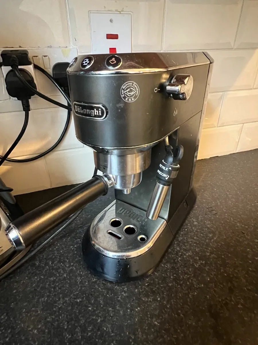 DeLonghi Dedica Pump Coffee Machine - Image 2