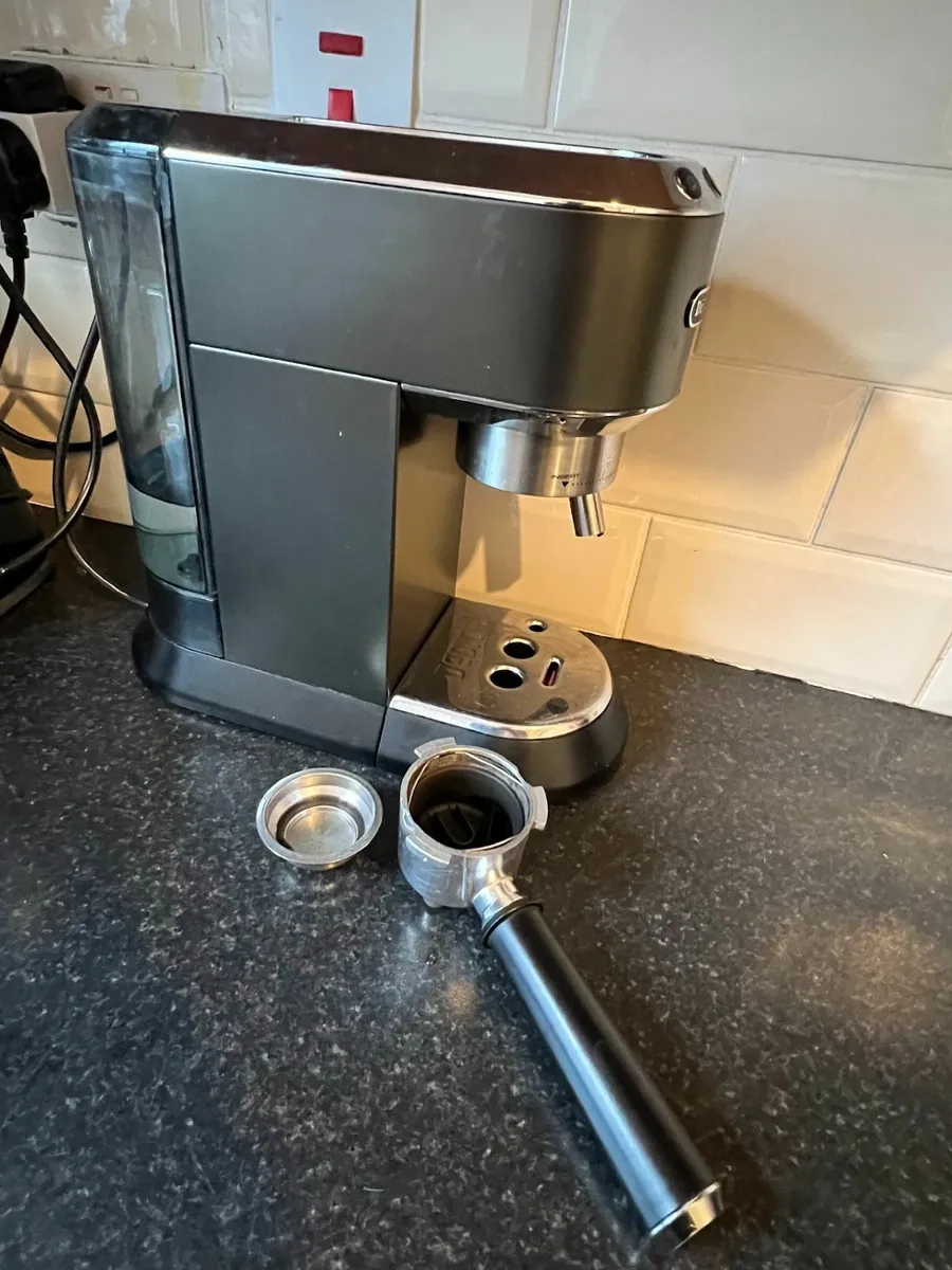 DeLonghi Dedica Pump Coffee Machine - Image 4