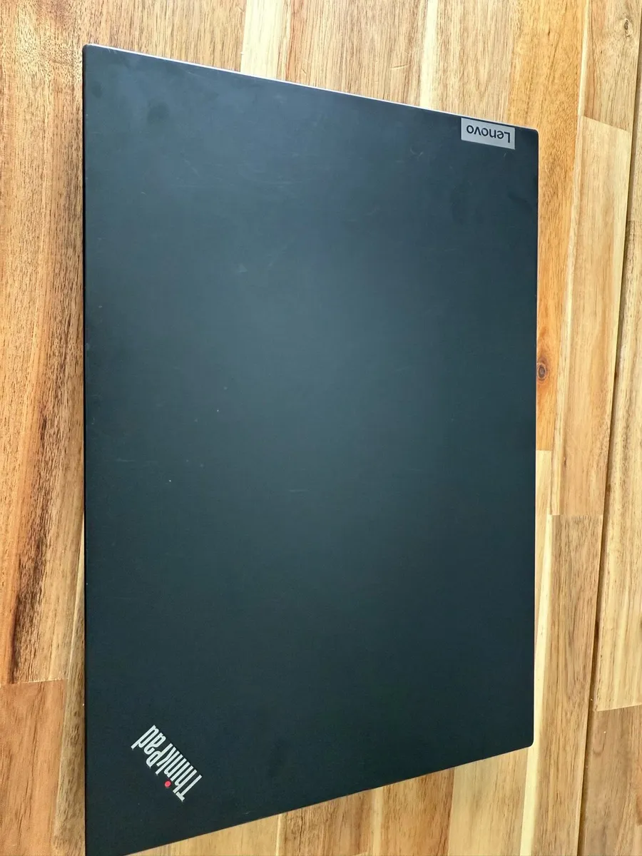 Lenovo laptop thinkpad L15 GEN 1 defect - Image 1