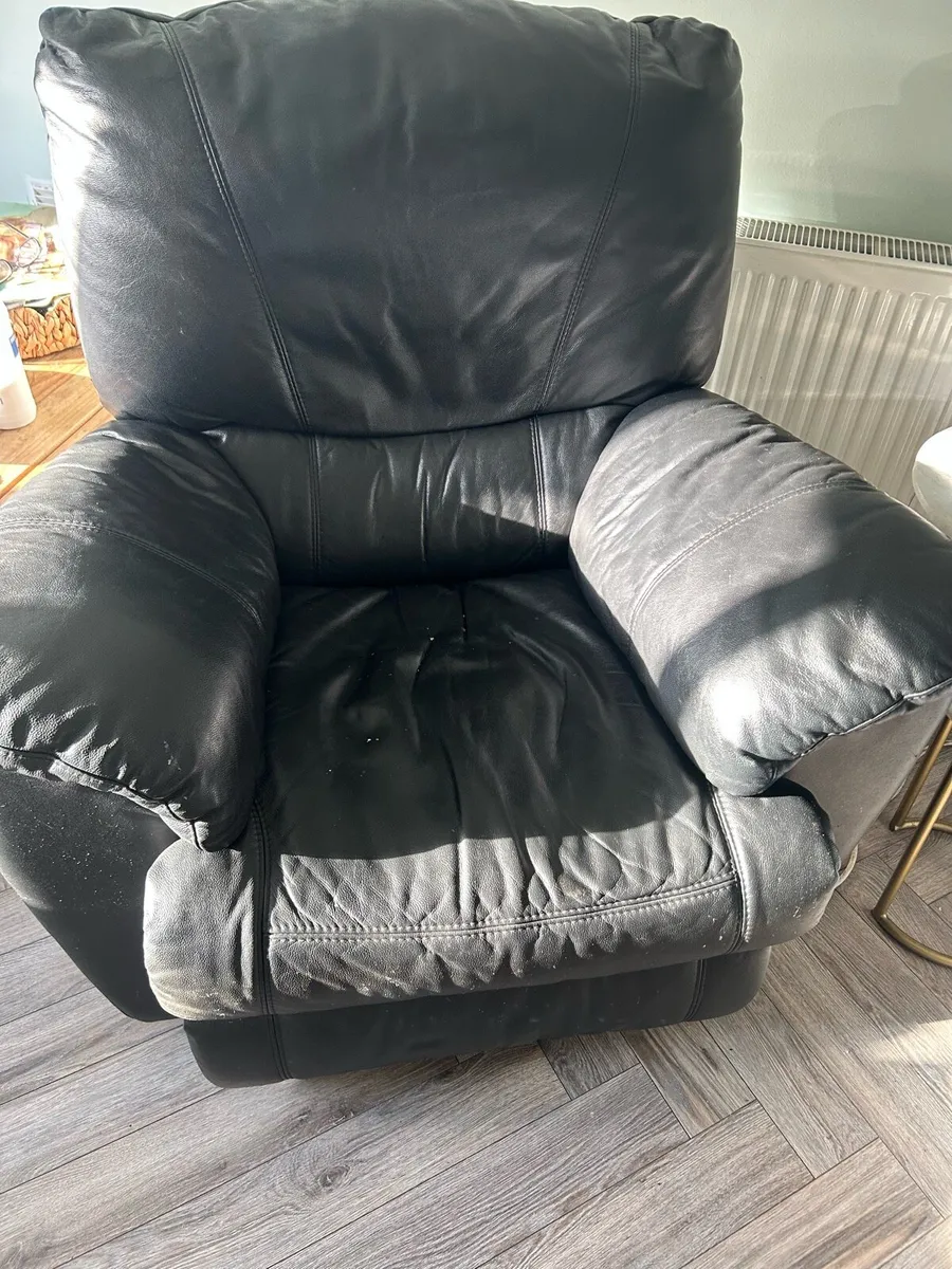 Leather recliner - Image 1