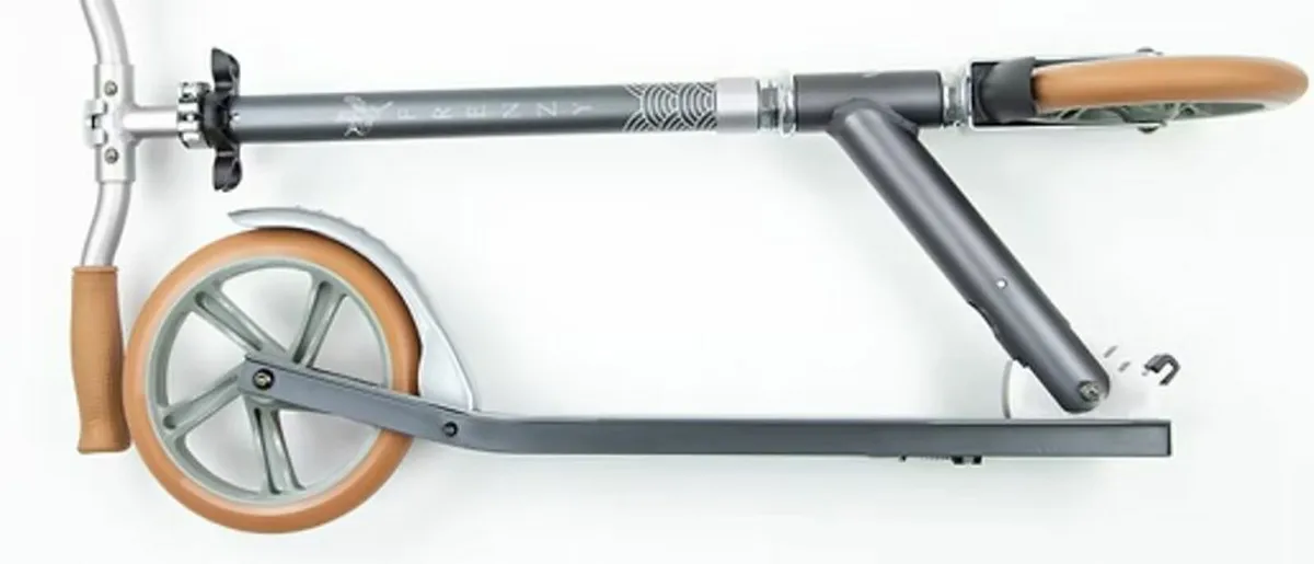 Frenzy kick Scooter (FR 2052) NOT electric - Image 1