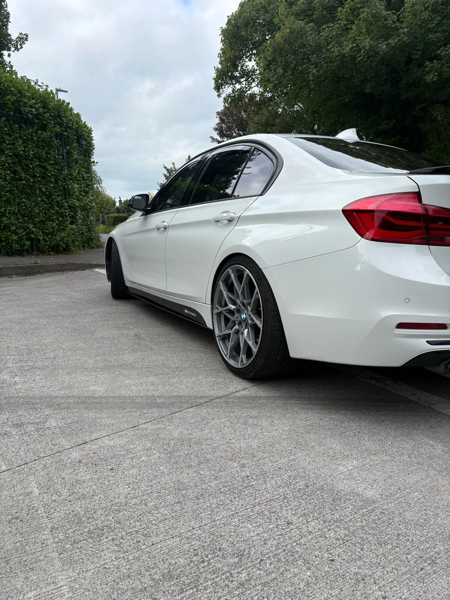 BMW f30 318d sport - Image 3
