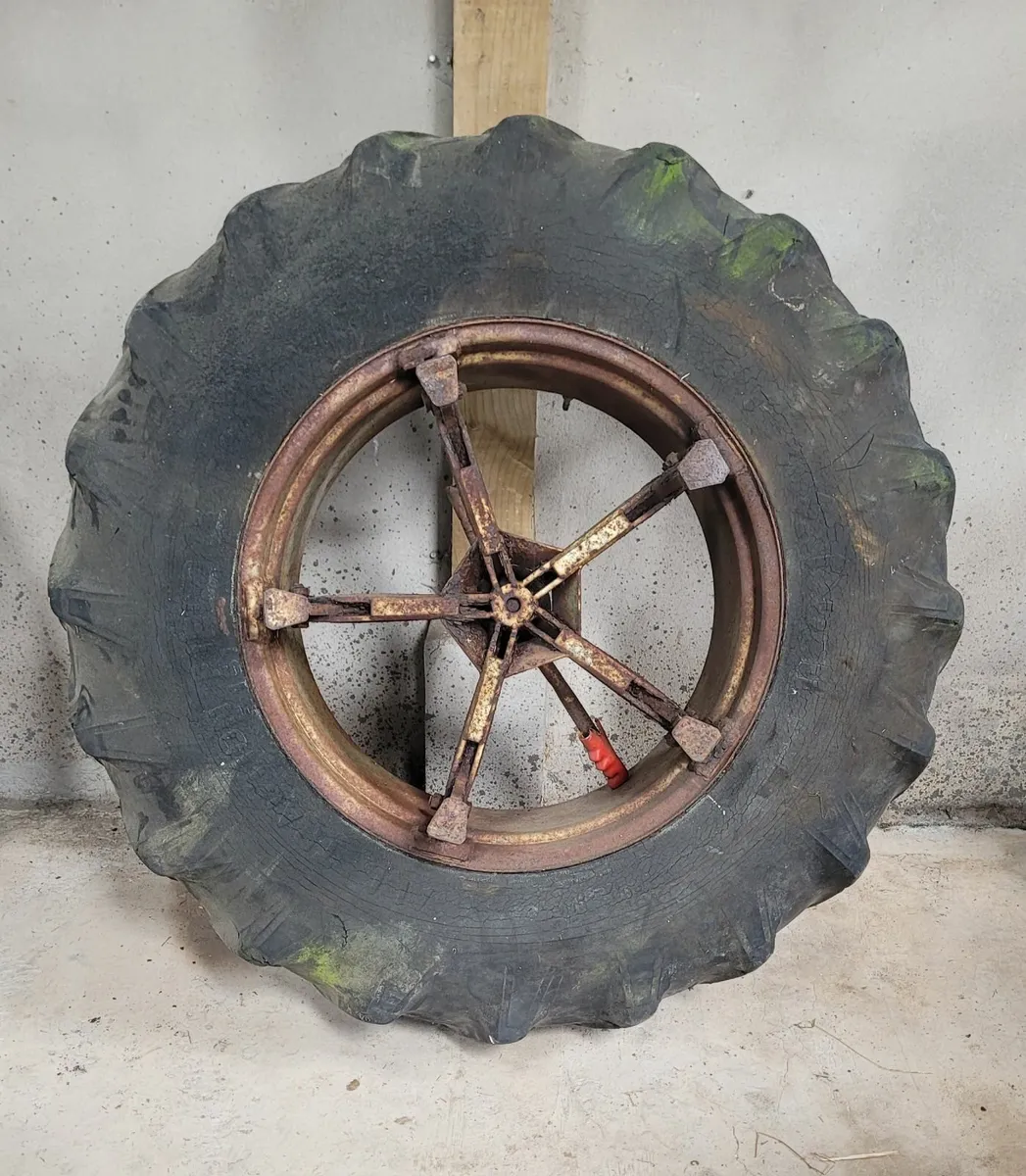 Twin wheels - Image 2