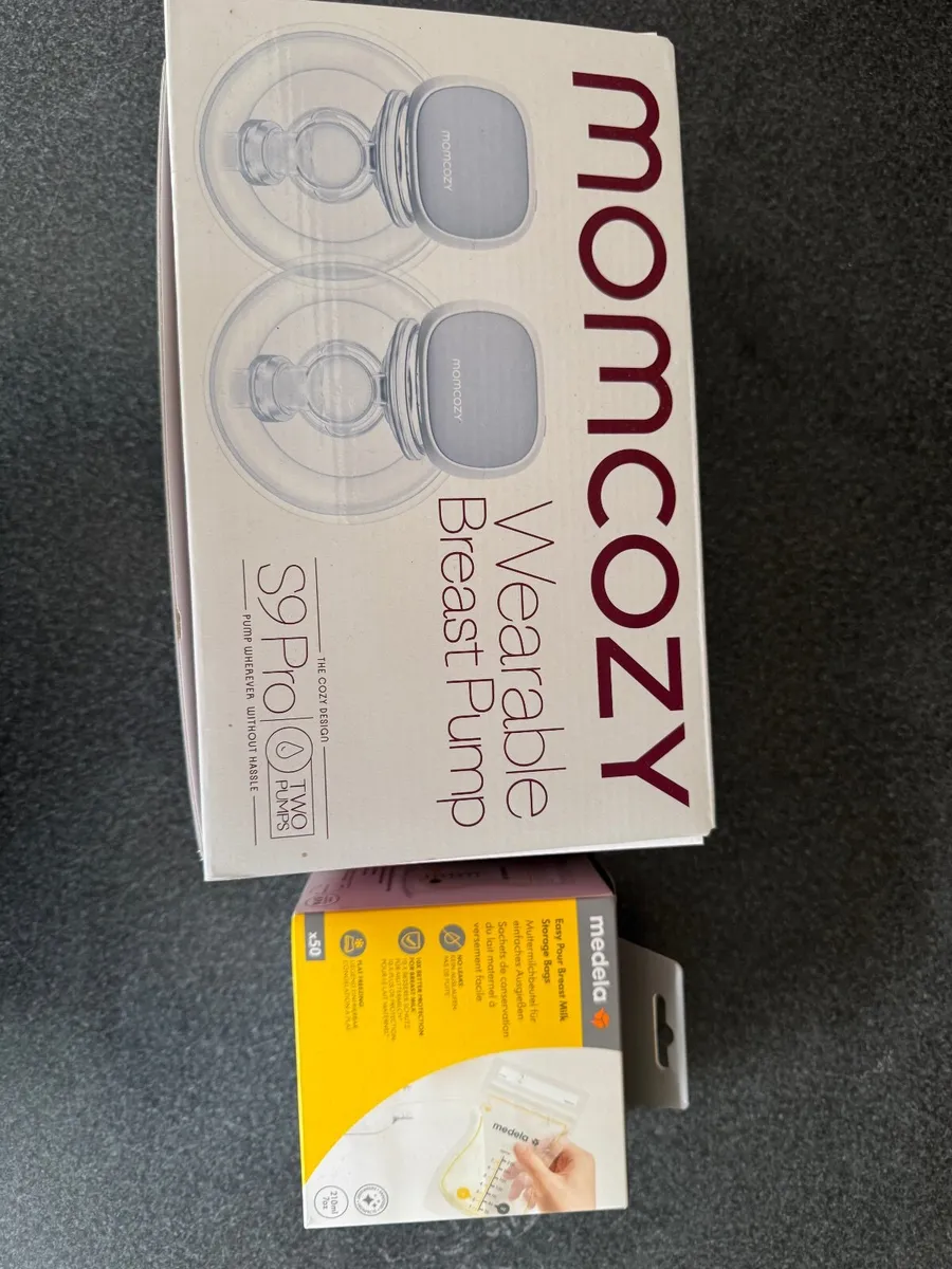 Newborn baby clothes/ momcozy breast pump - Image 3