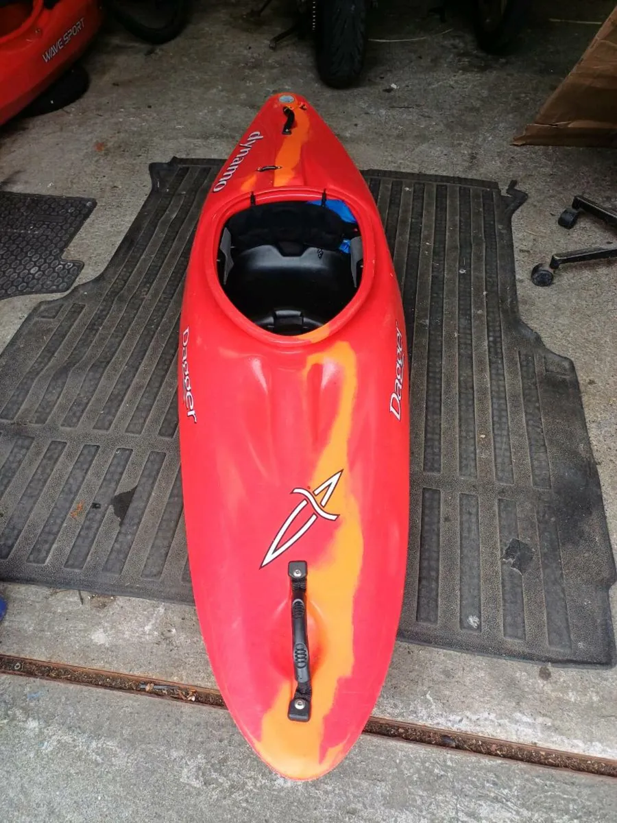 Kayak dagger dynamo - Image 1