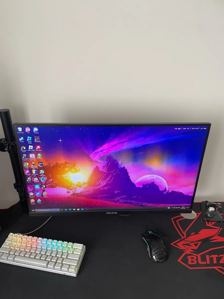 Full gaming setup - Image 3