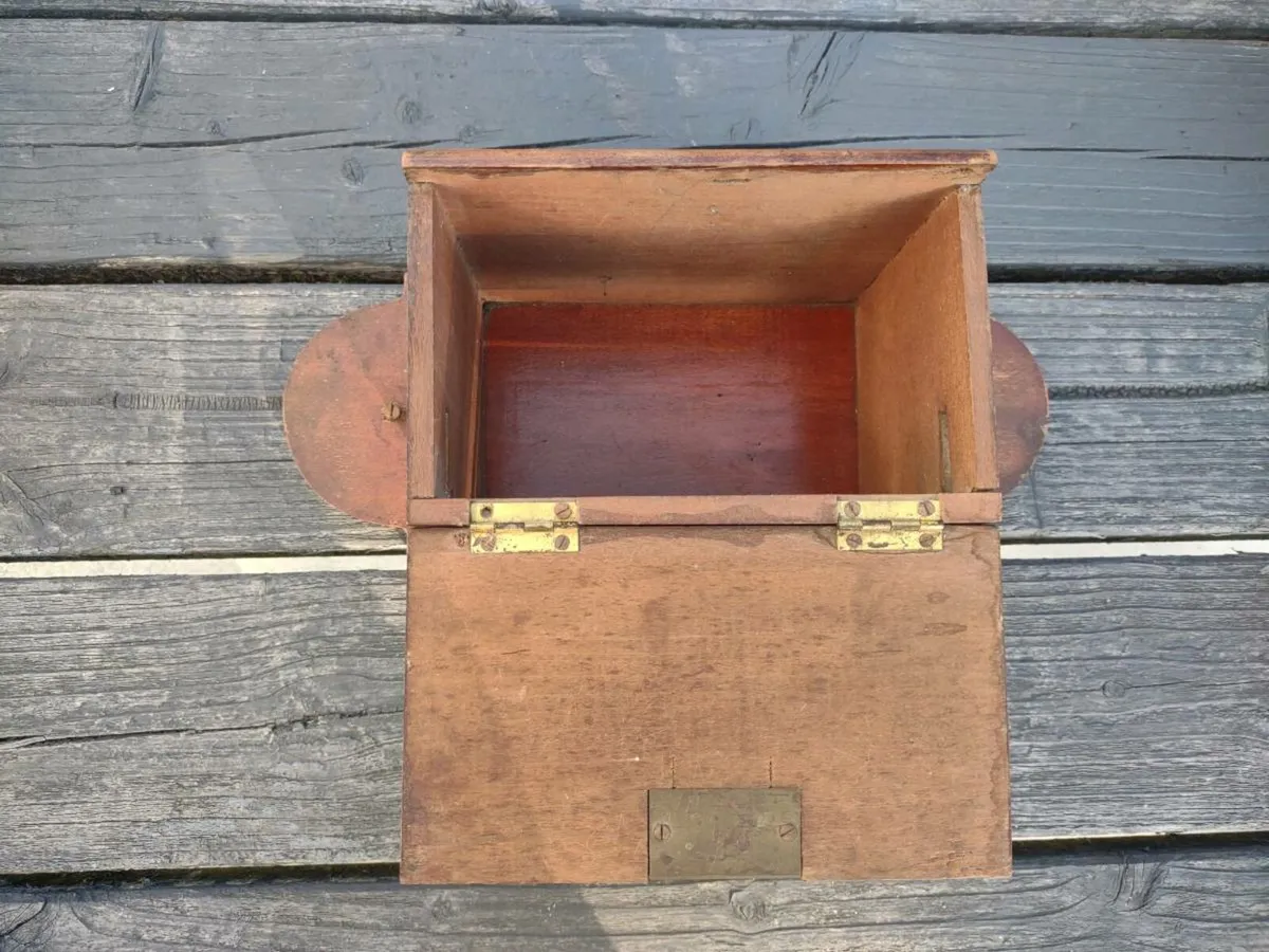 Inland telegraph paper dispenser - Image 4