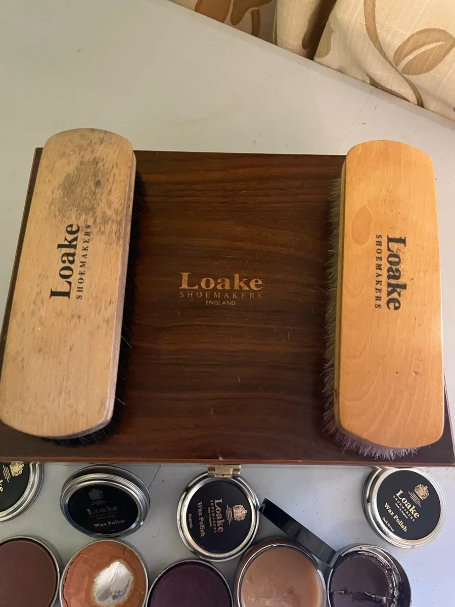 Loake shoe polish box - Image 4