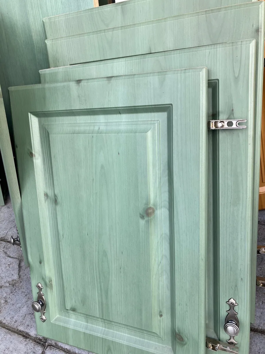 Cupboards/Cupboard Doors - Image 2