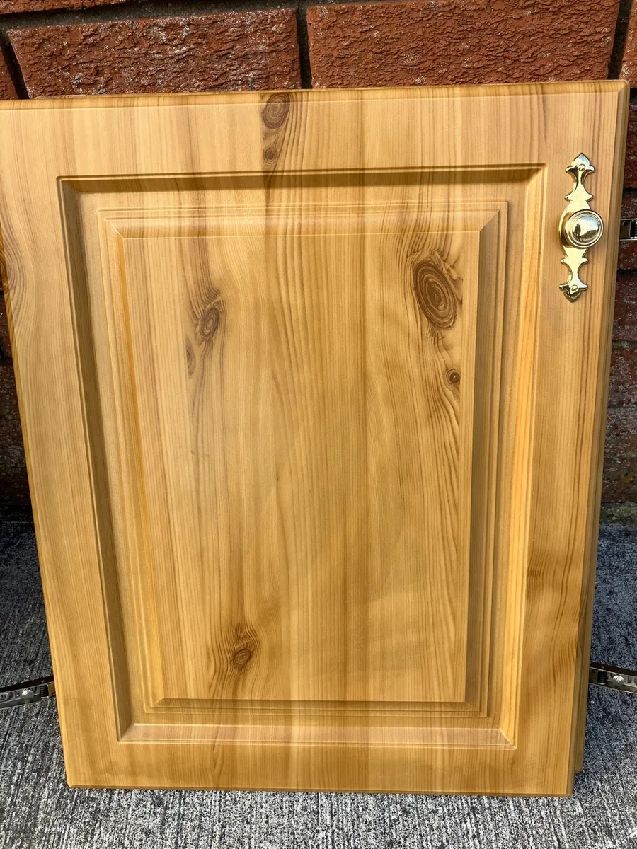 Cupboards/Cupboard Doors - Image 3