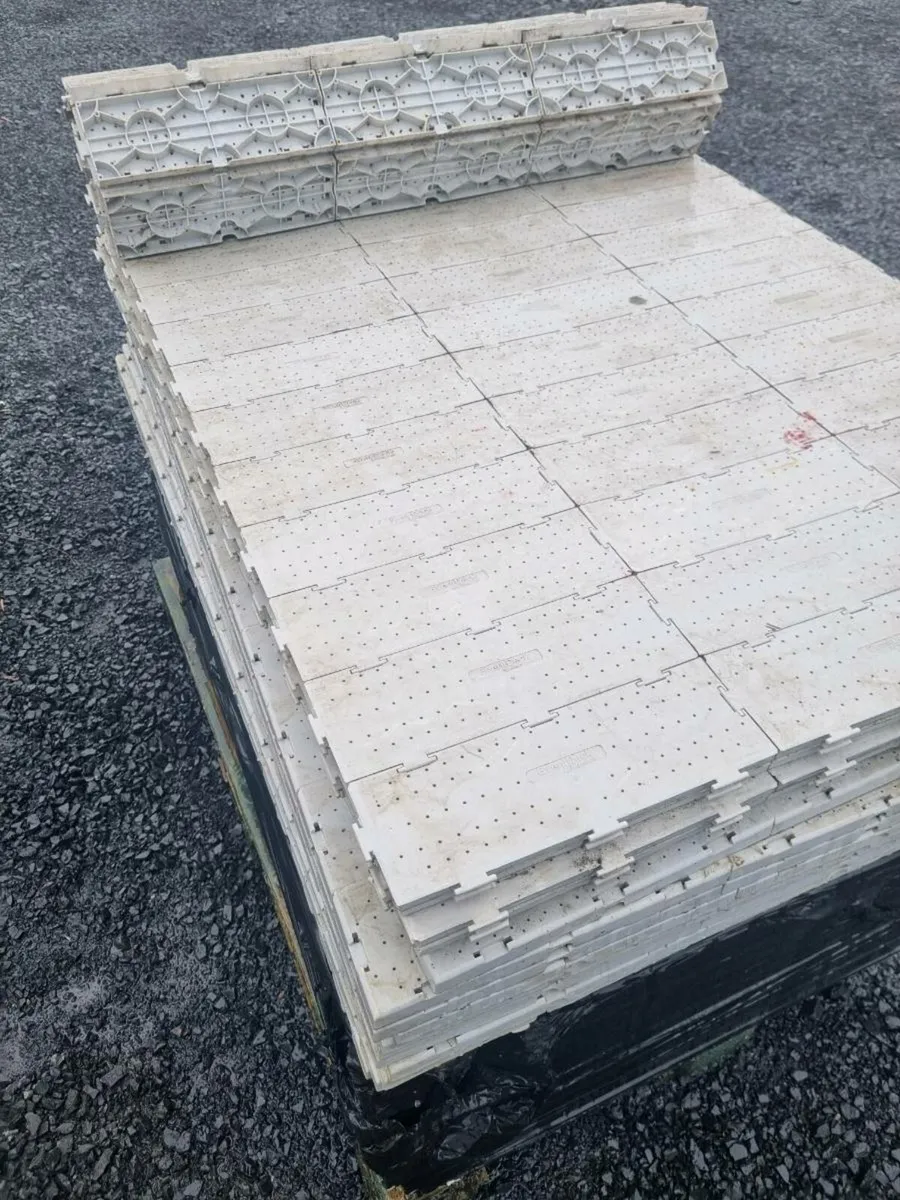 Eventdeck plastic marquee flooring - Image 1