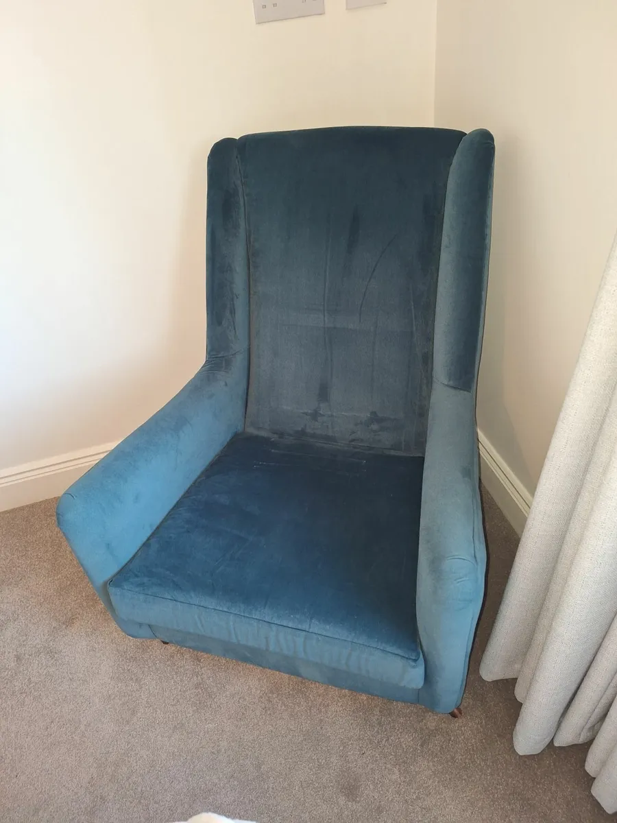 Teal velvet armchair immaculate condition - Image 2