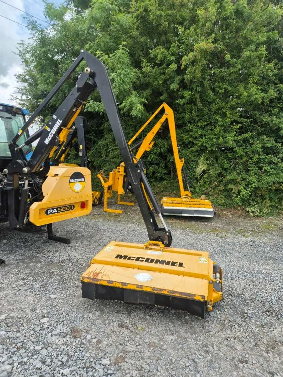 Mcconnel PA5860 Hedgecutter - Image 1