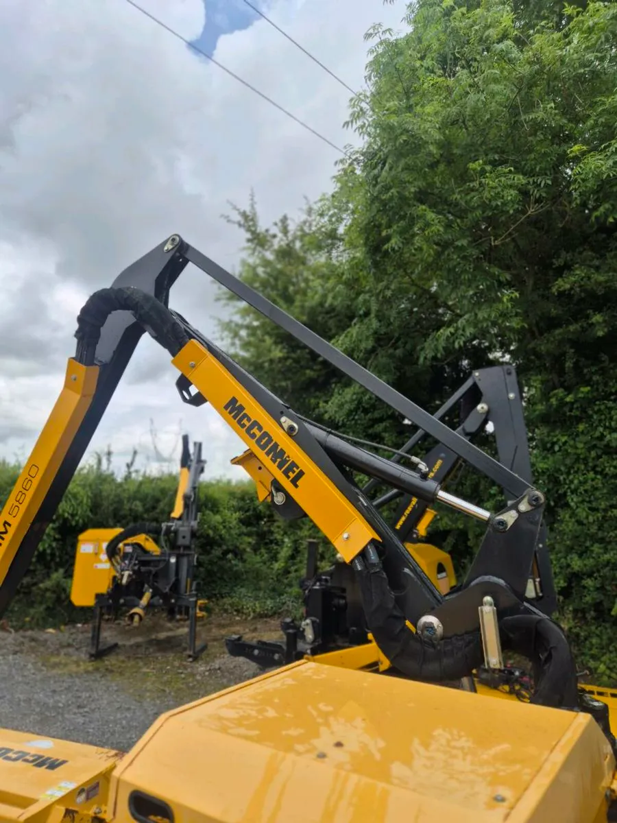 Mcconnel PA5860 Hedgecutter - Image 3