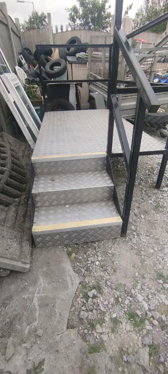 Static holiday home door step platform for sale - Image 3