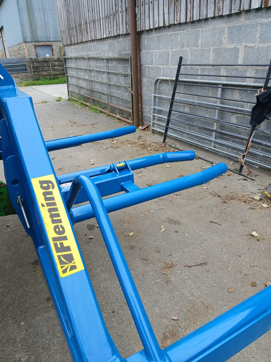 Bale lifter for sale - Image 2