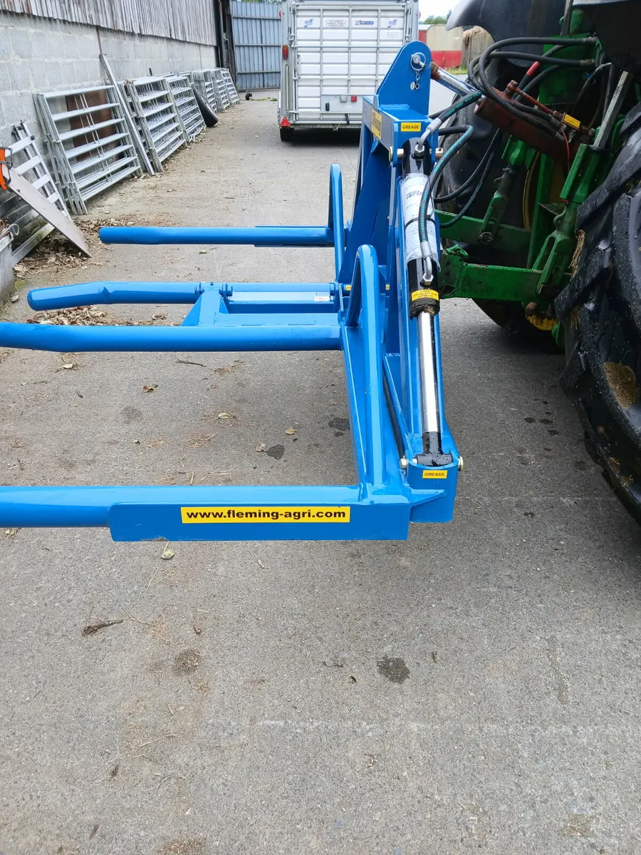 Bale lifter for sale - Image 1