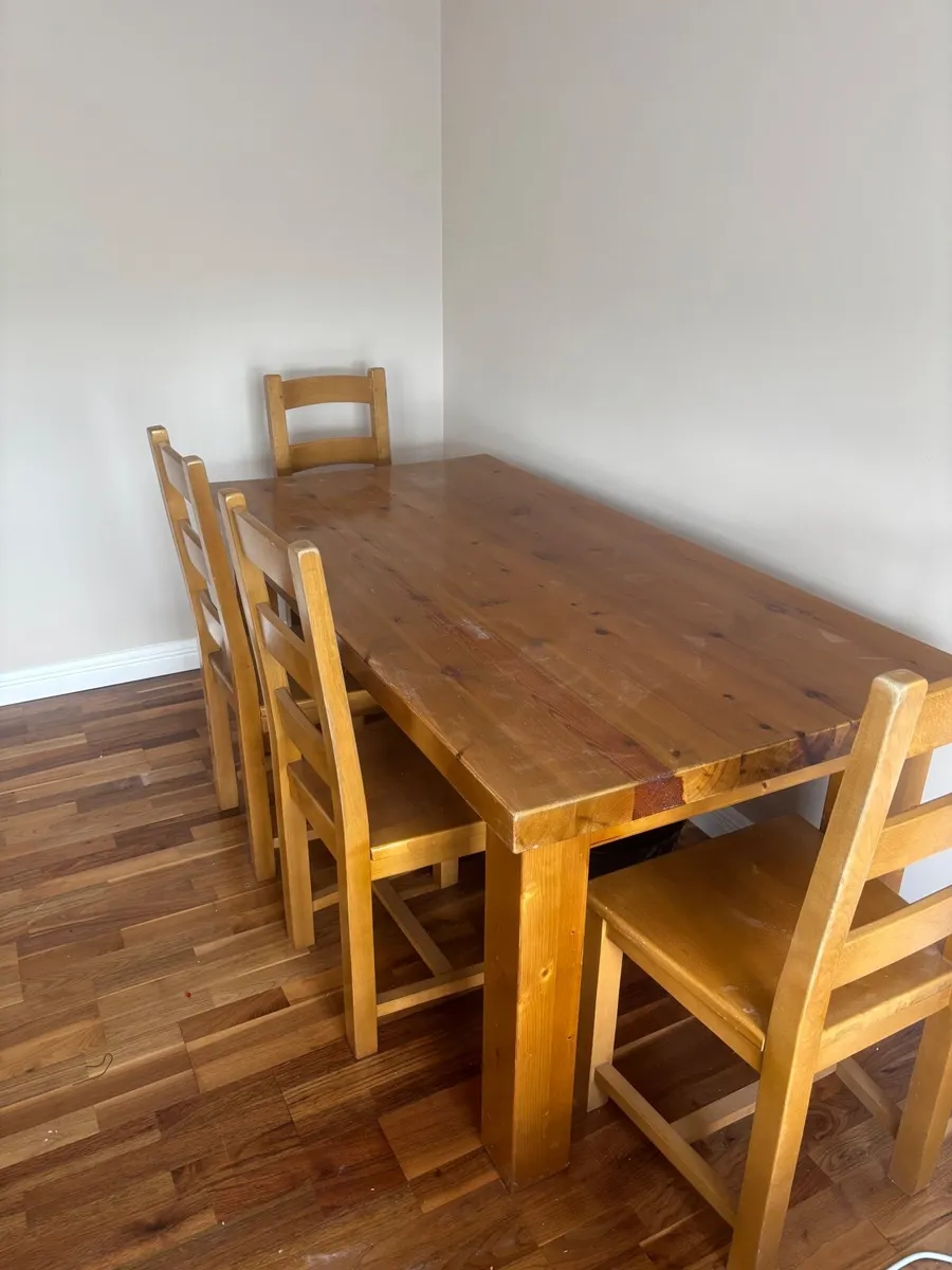 Solid Oak  Dining Room table & 6 Chairs - Image 2