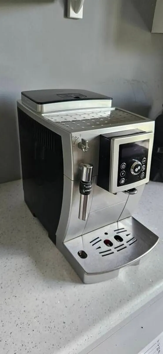 Delonghi Bean to cup coffee machine - Image 3