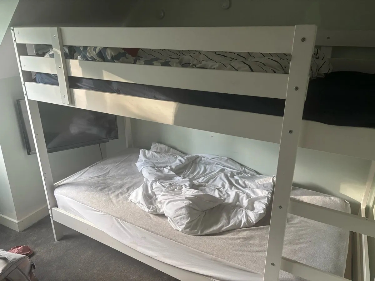 Bunk bed - Image 1