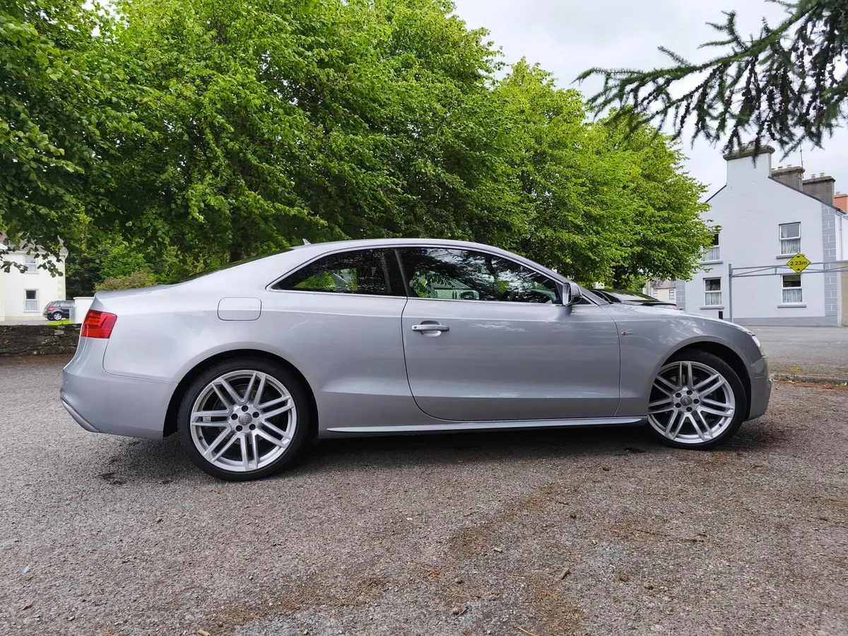 Audi A5 quattro coupe - Image 4