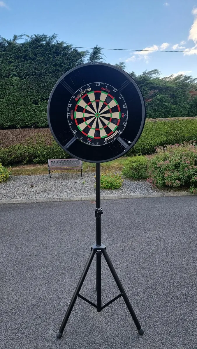 Dartboard with Stand - Image 3
