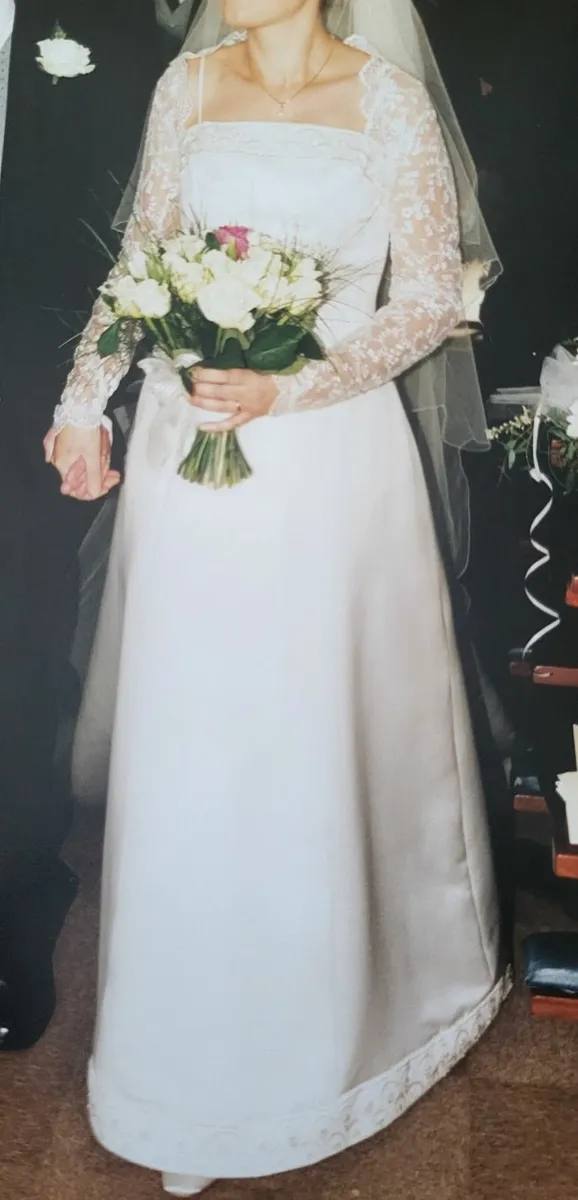 Dublin 15 wedding dress - Image 2