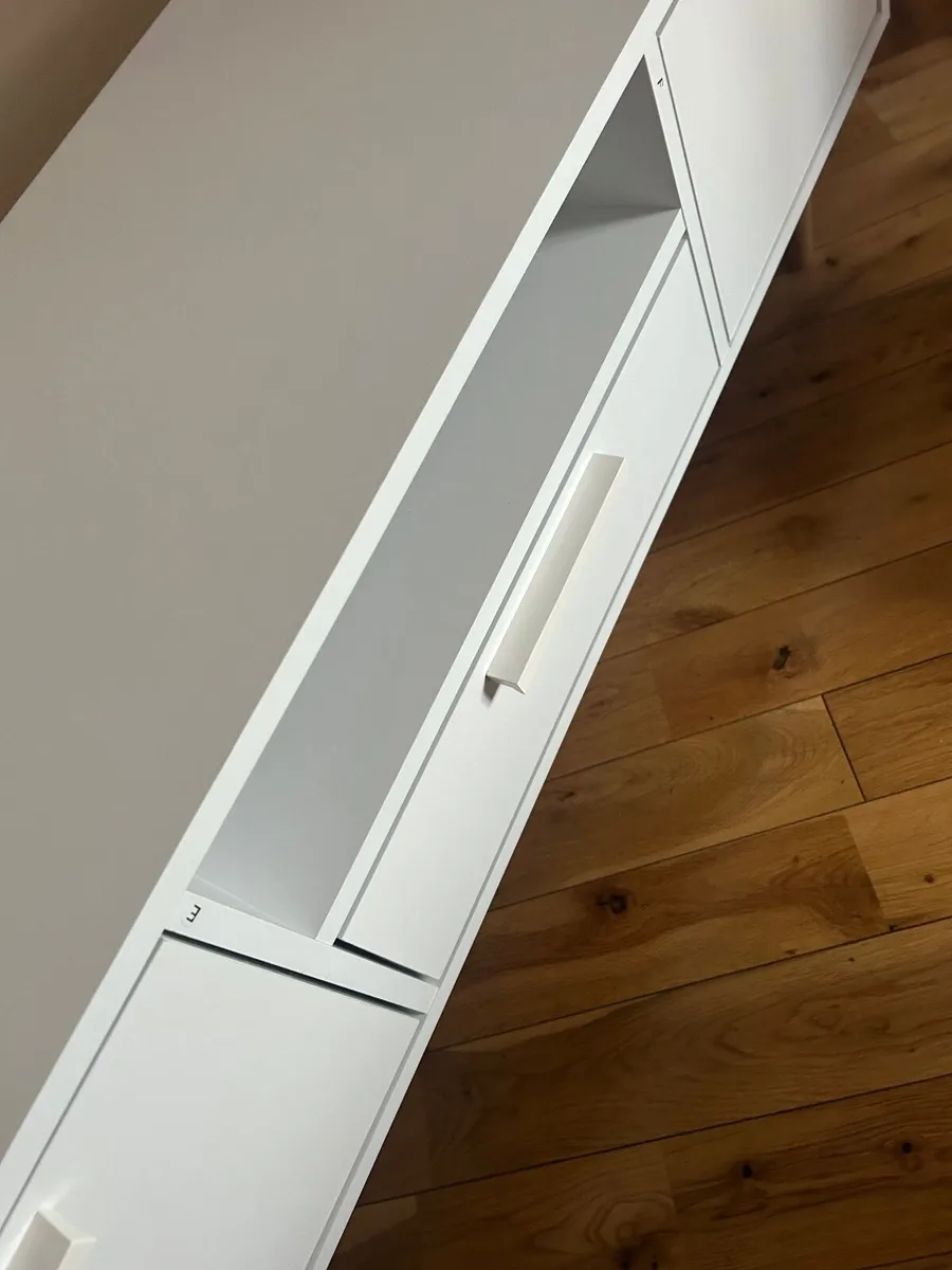 Tv unit - Image 1