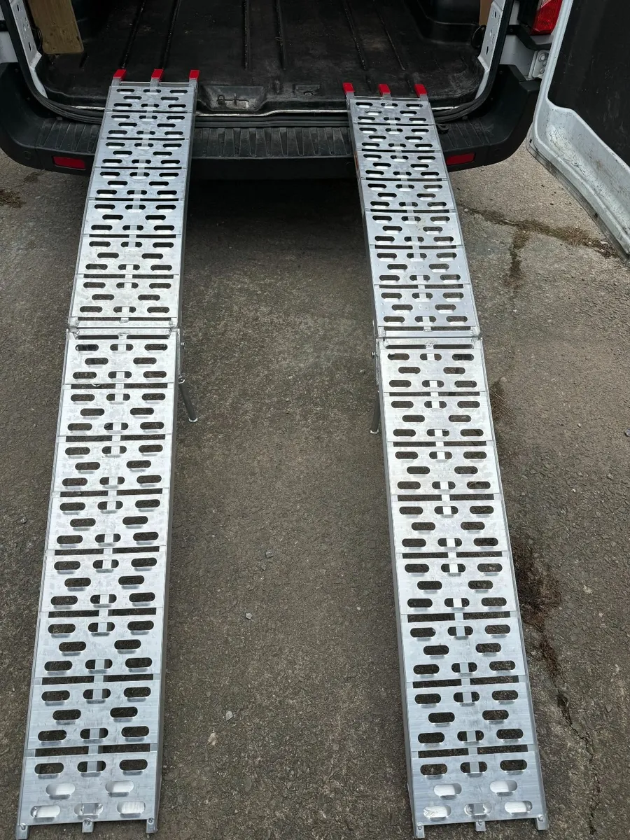7ft foldable ramps - Image 1