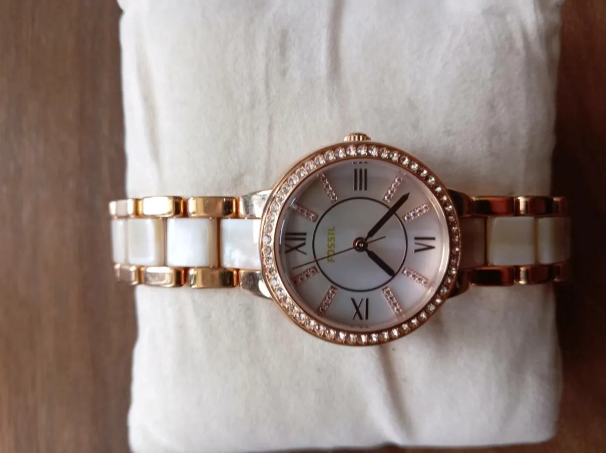 Fossil ladies watch - Image 1