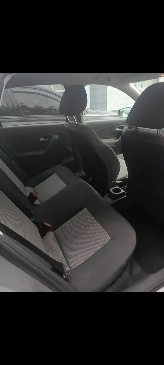 Volkswagen Polo 2013 - Image 2