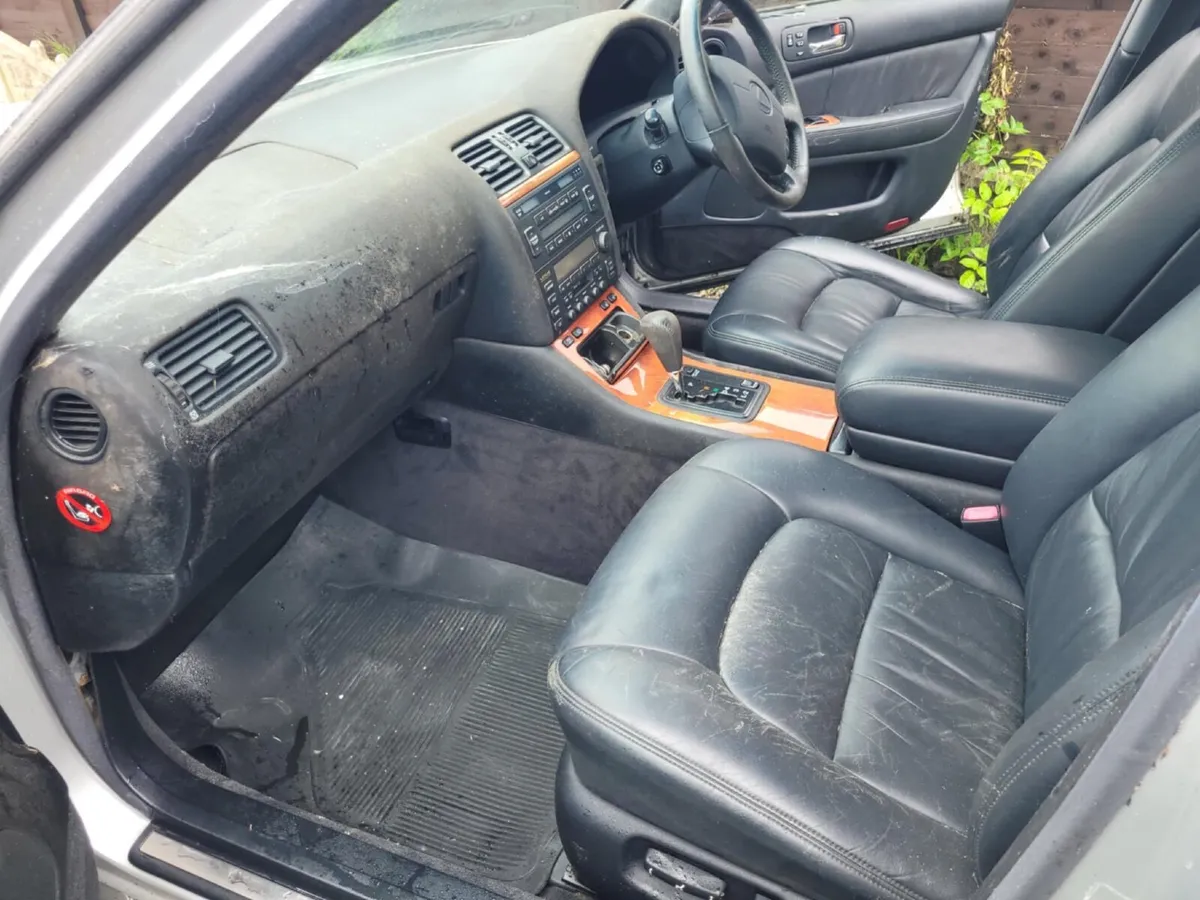 Lexus LS 400 4.0 V8 1UZ-VVTI - Image 2