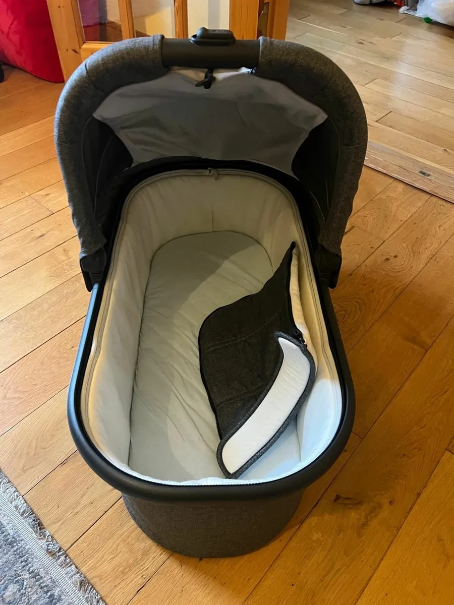 Stroller - Image 1