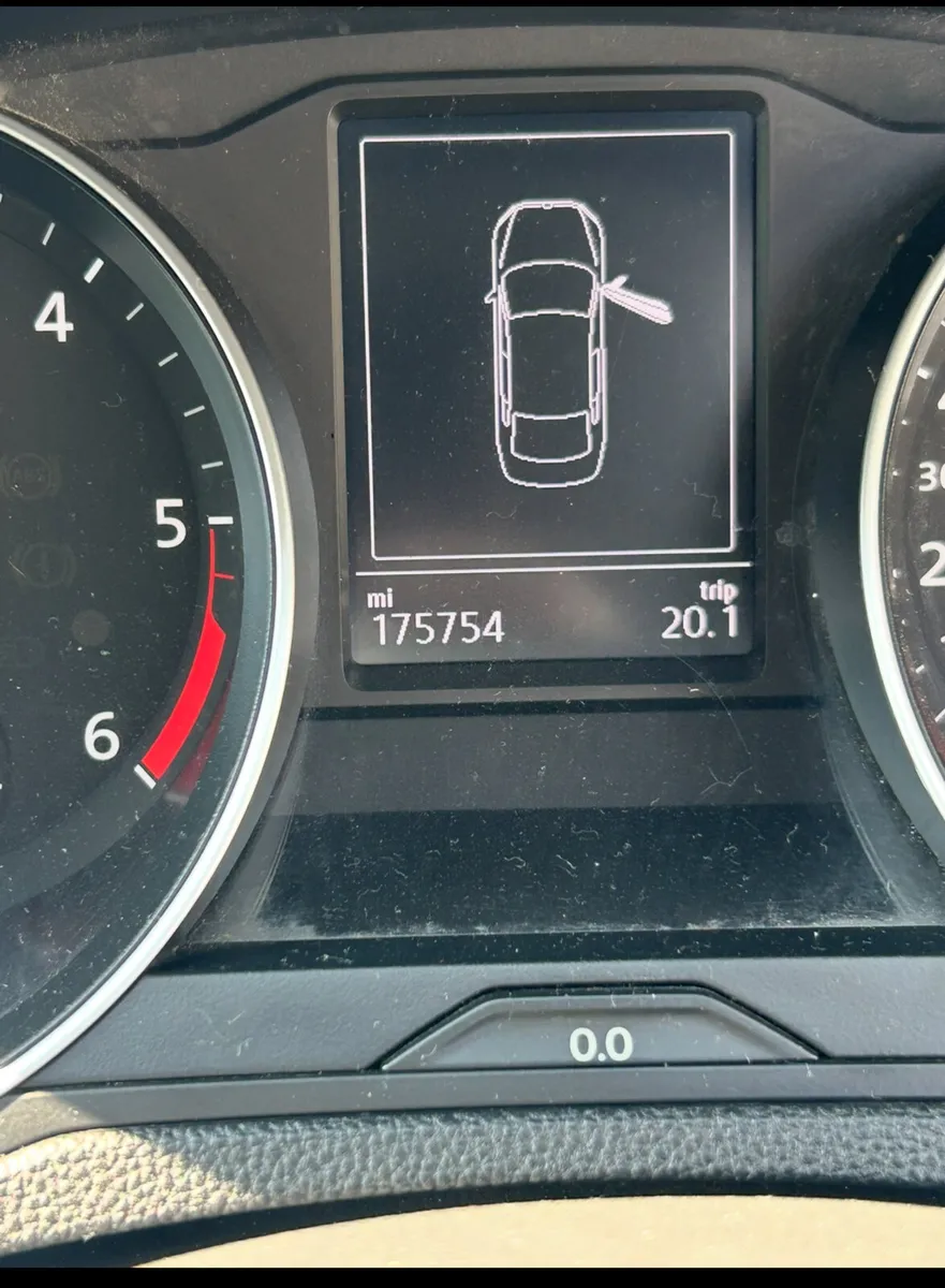 Car - Image 3