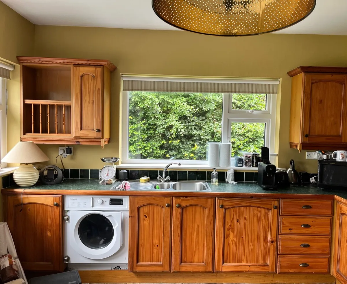 Kitchen cabinets - Image 2