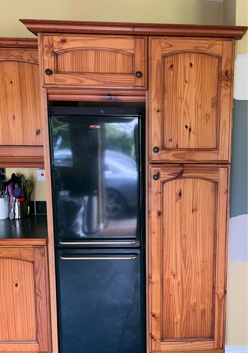 Kitchen cabinets - Image 3