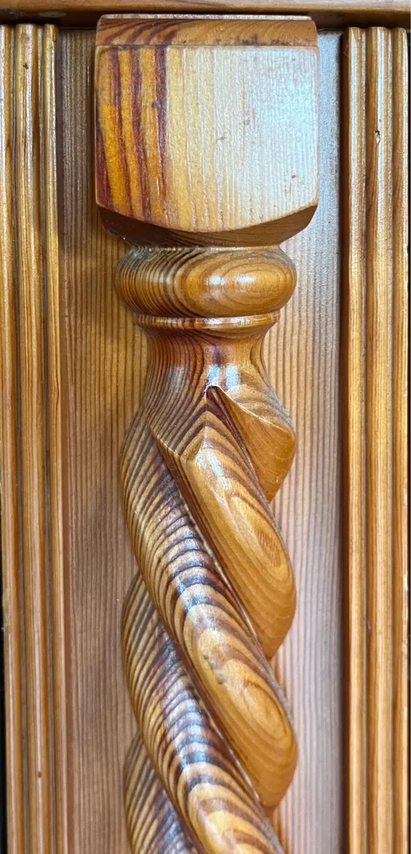 Kitchen cabinets - Image 4