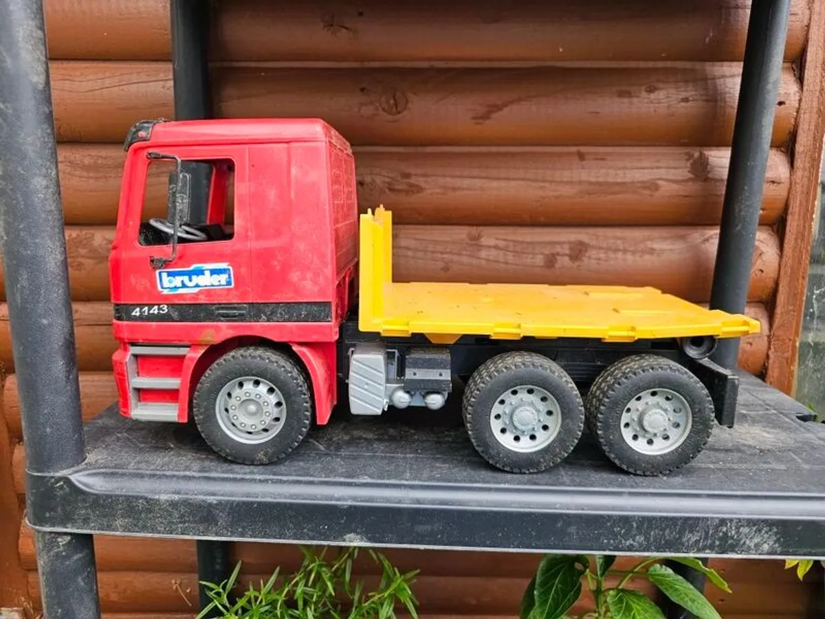 2 x bruder trucks - Image 3