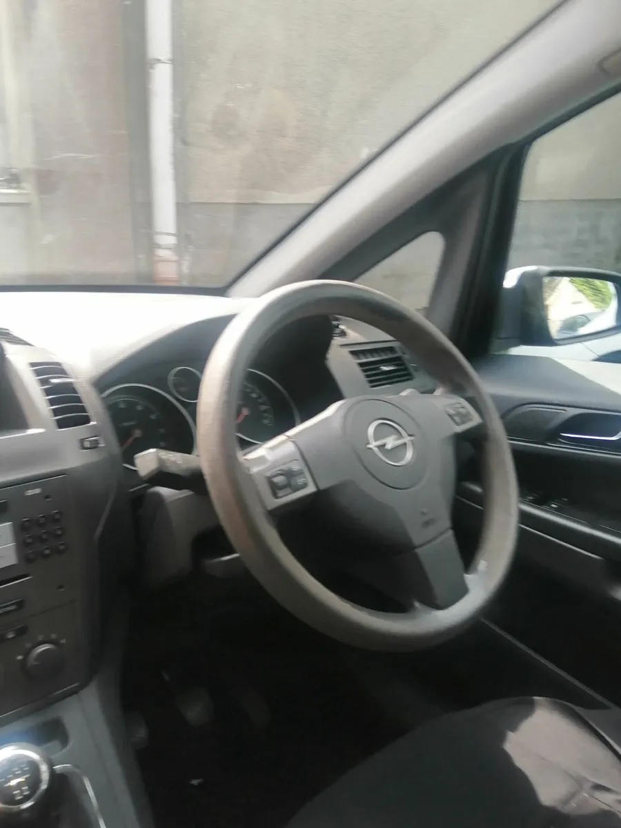 Opel Zafira 2007 - Image 1