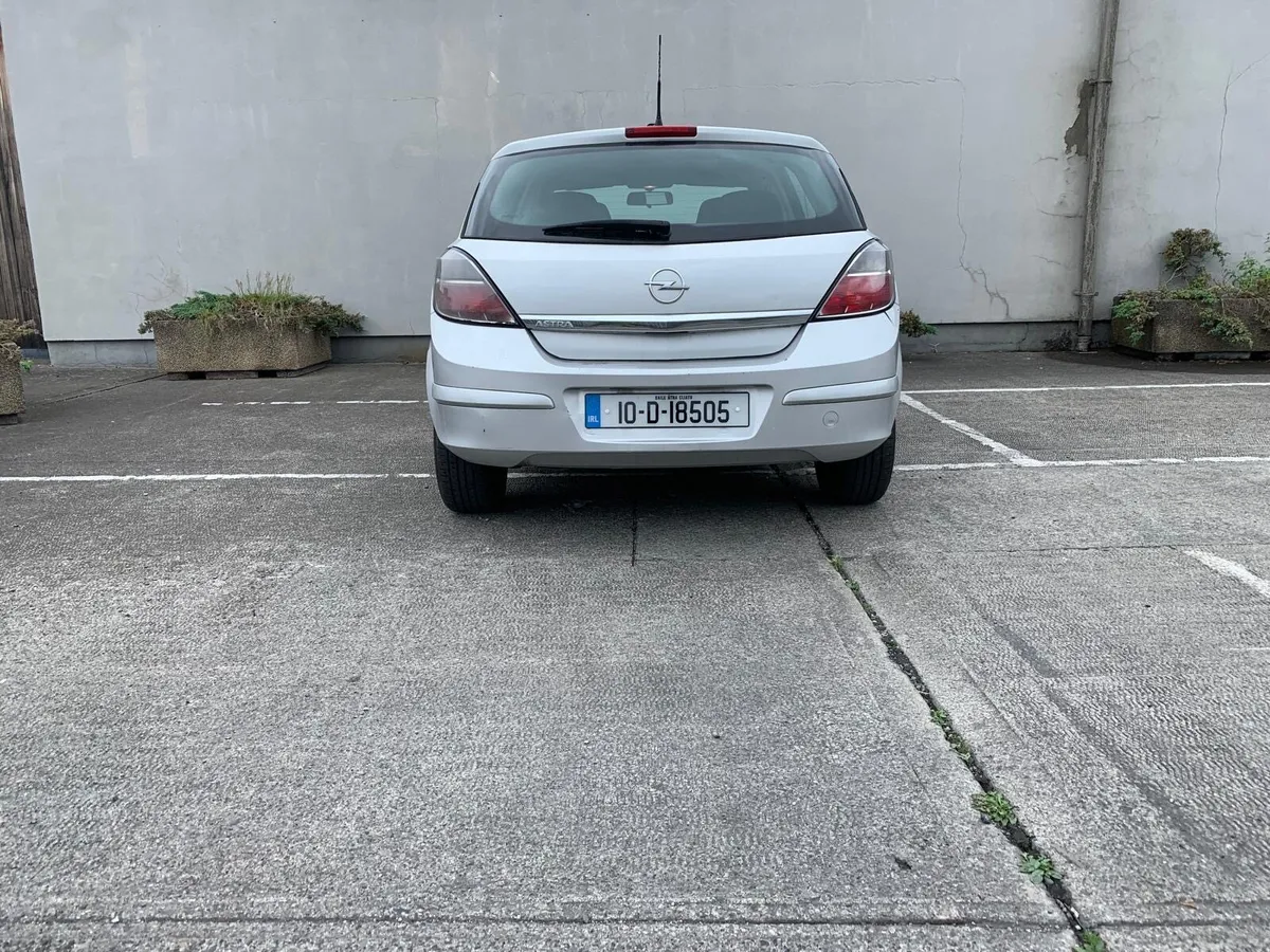 Opel Astra 1.4 petrol 5DR NCT 8/2026 - Image 4