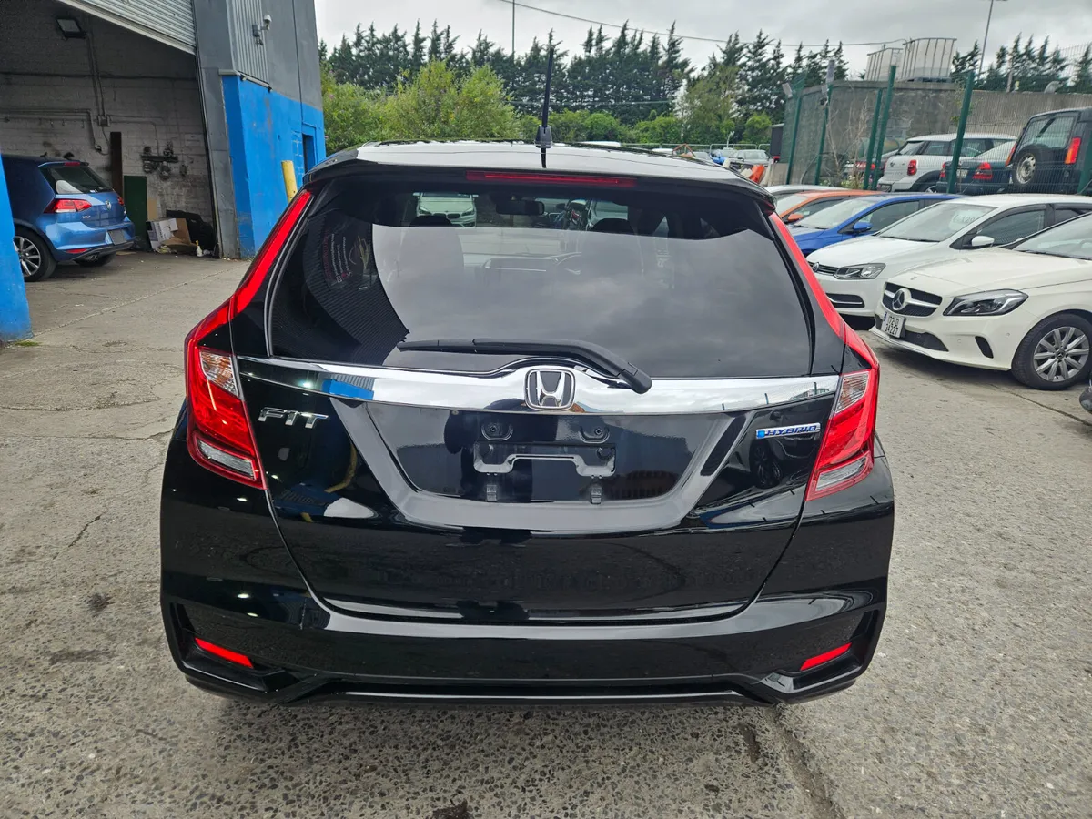 2017 Honda fit Hybrid Auto/ Sensing Leather spec - Image 4