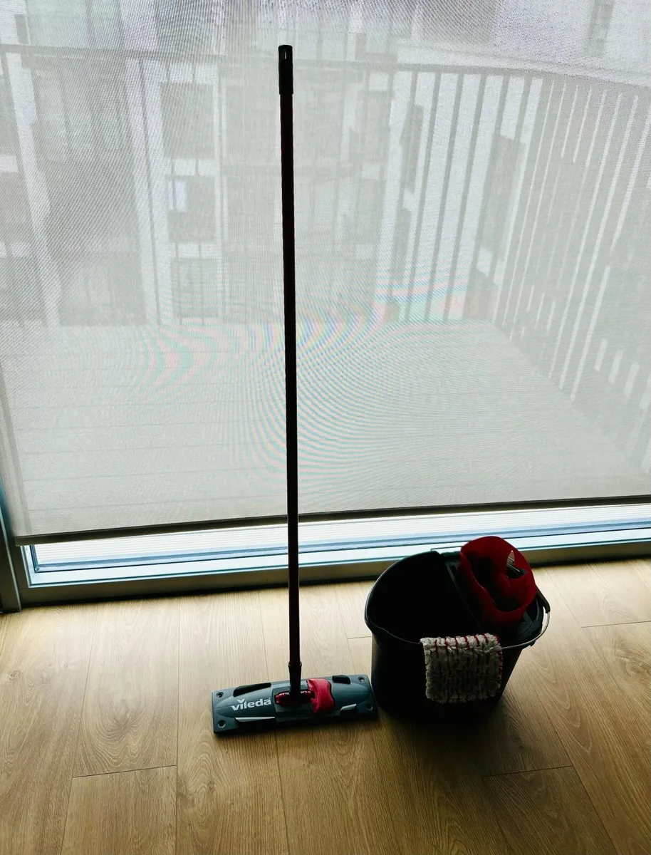 Vileda Ultramax Floor Mop Complete set Mop+Bucket - Image 3