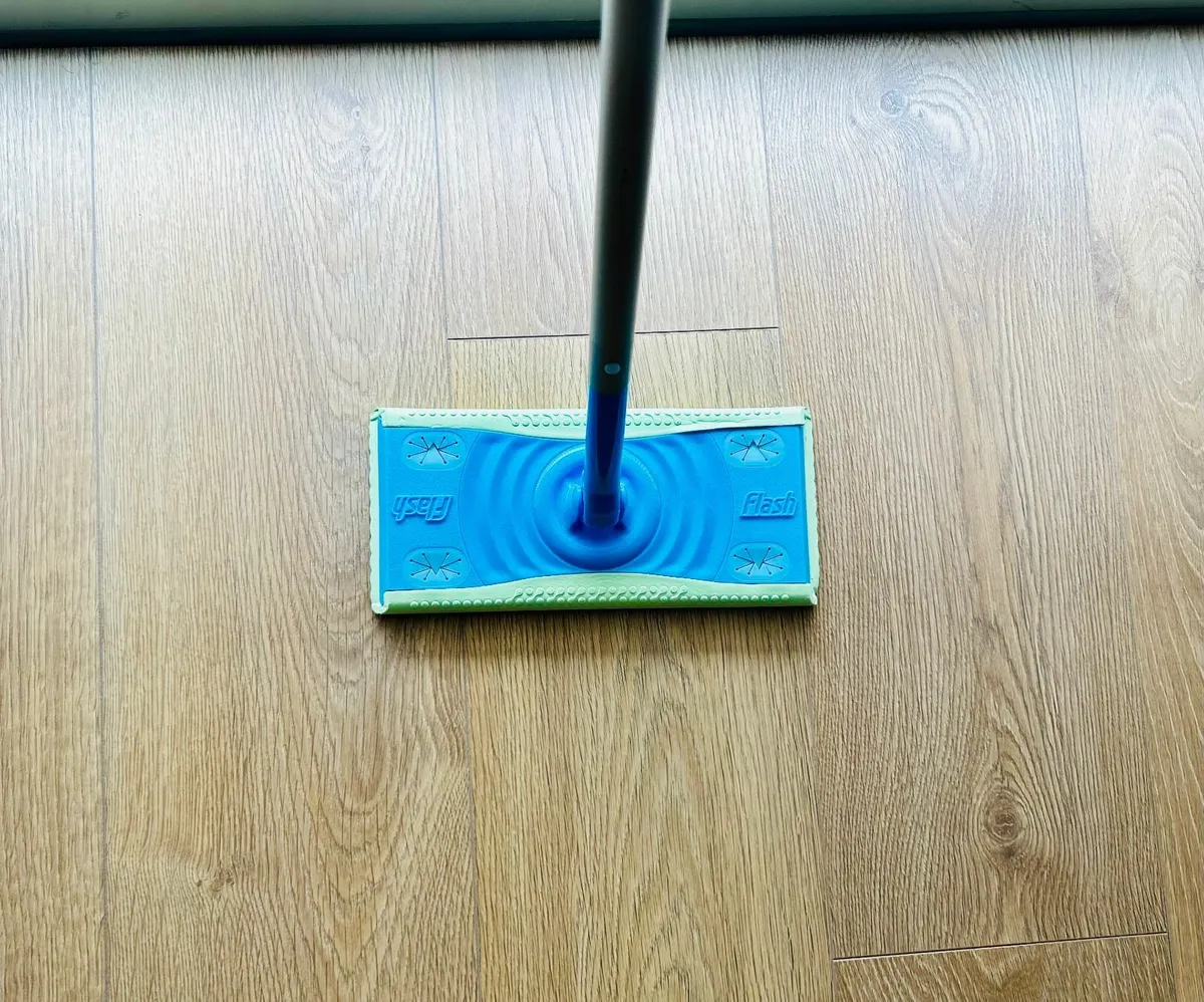 Flash Floor Duster - Image 1