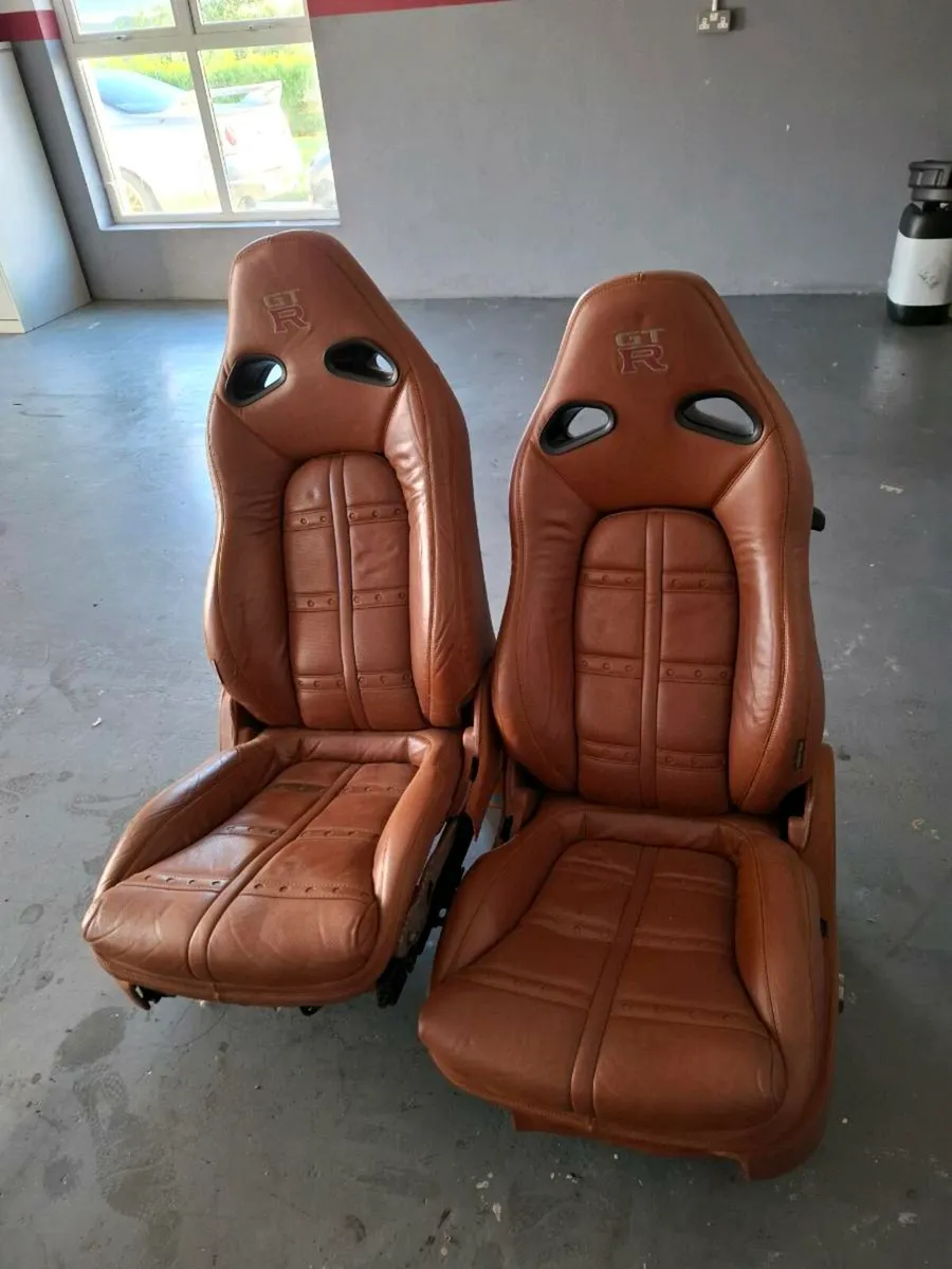 R35 GTR reclining leather bucket seats - Image 2