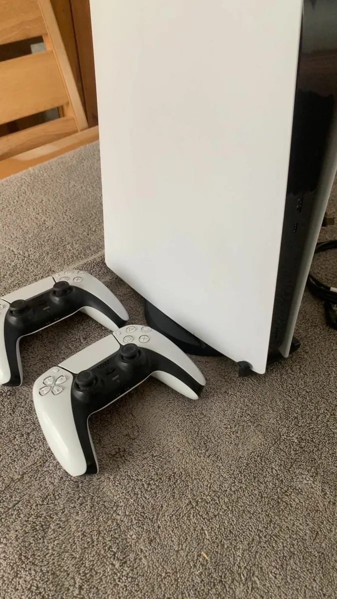 Playstation 5 - Image 2